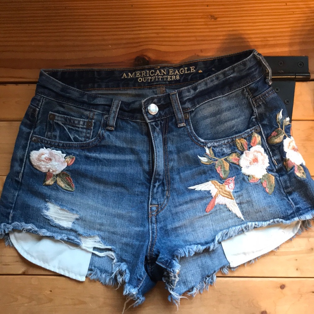 Embroidered American Eagle Shorts 🦅